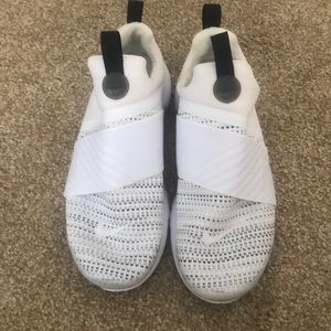 NIKE BIG KIDS' PRESTO EXTREME SE SHOES